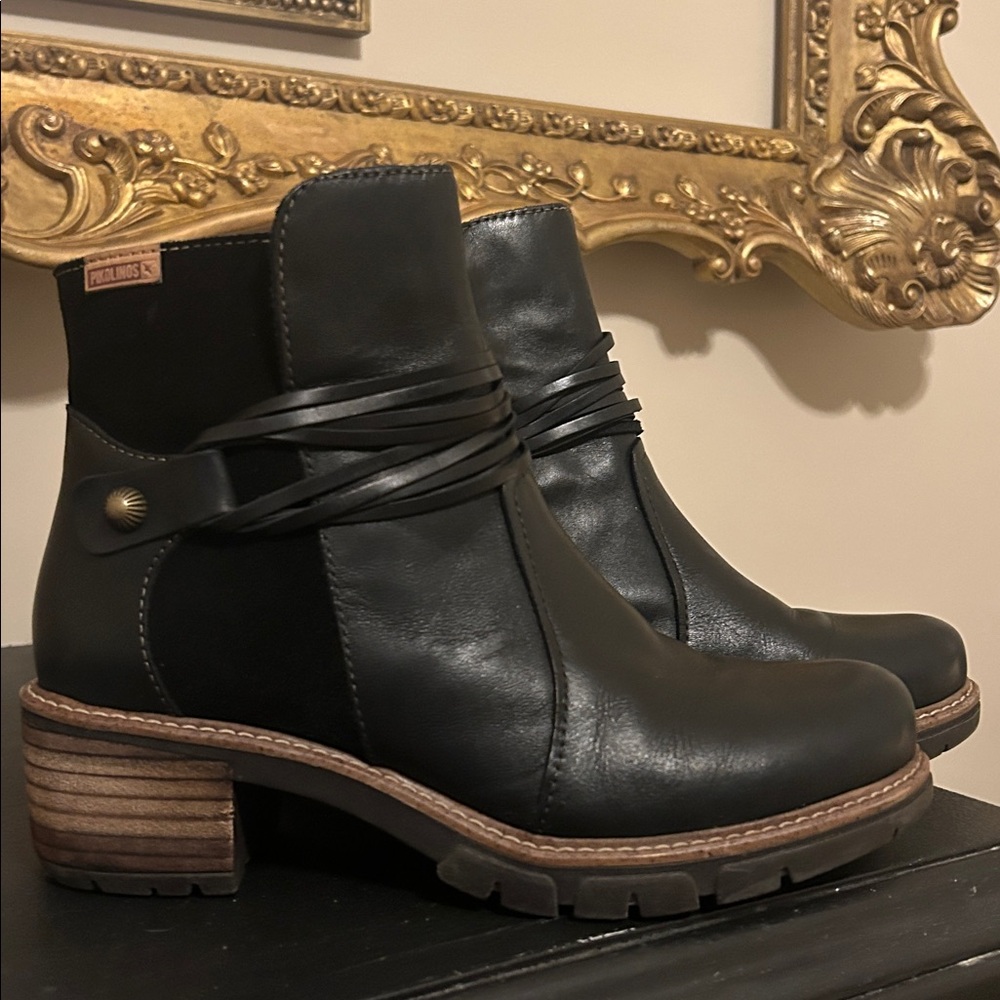 Pikolinos San Sabastian Black Boots Size 6.5- 7 (EU 37)